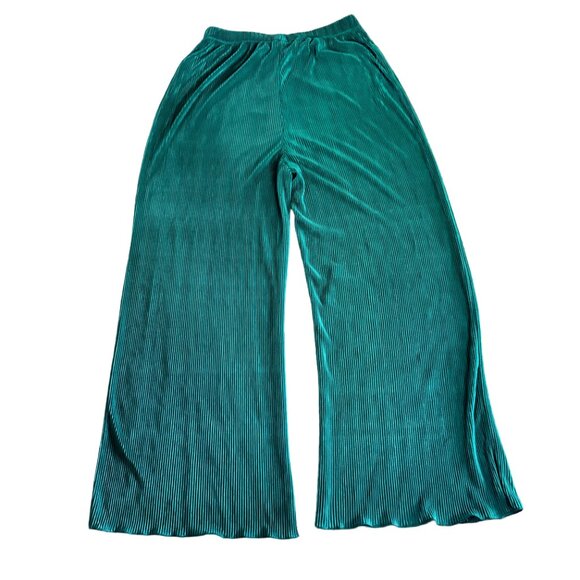 Julia by Love J Women's 2XL Ribbed Green Relaxed Fit Flare Pants NWT - Picture 2 of 3